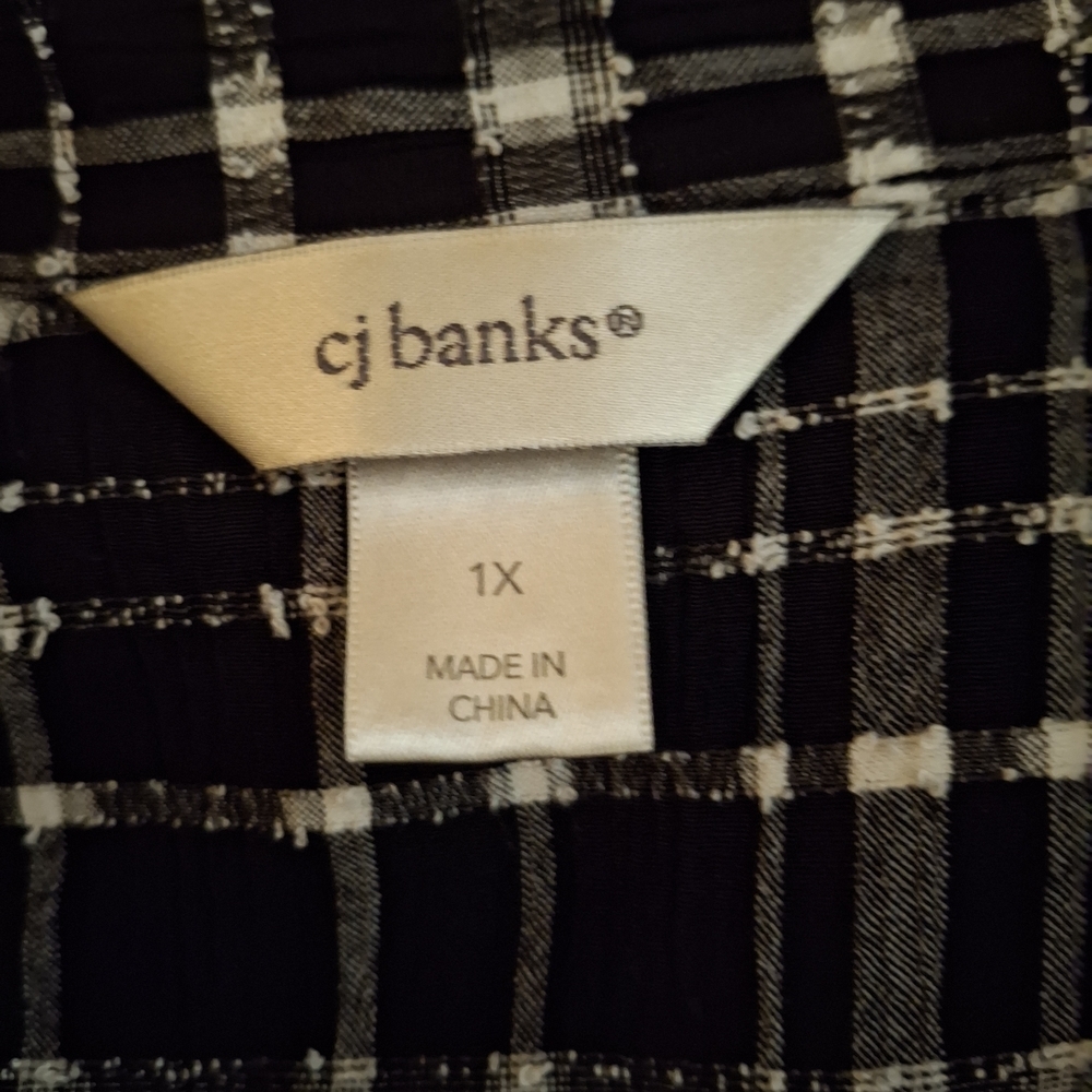 CJ Banks Women's Monochrome Plaid Short Sleeve Shirt - Picture 5 of 7